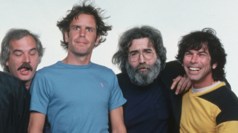 Bob Weir et Jerry Garcia mugging for the camera
