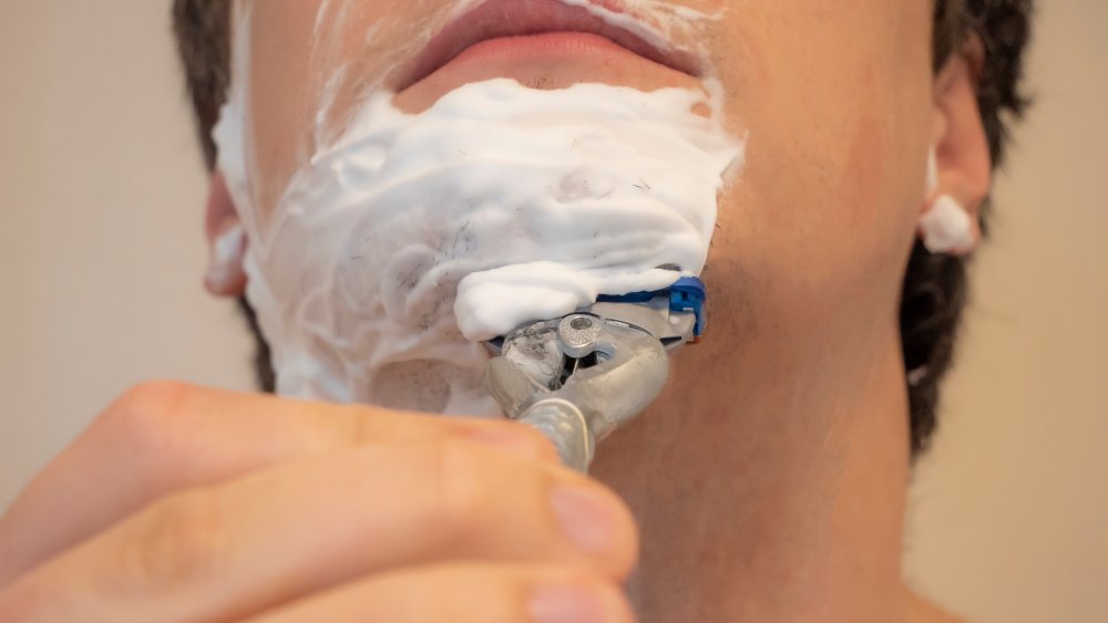 Rasage comme alternative à l'épilation