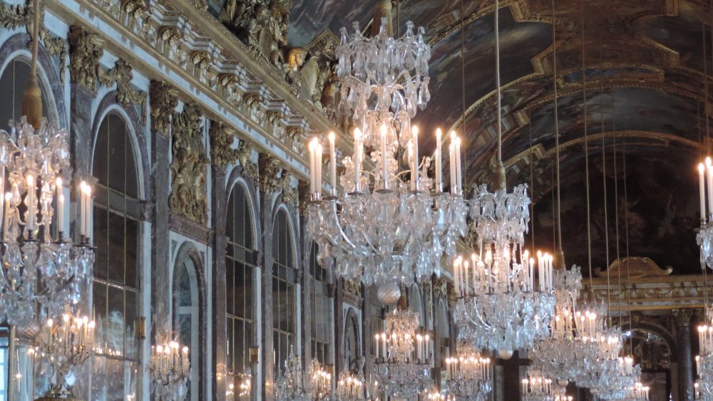 Le Salon des Glaces au Palais de Versailles