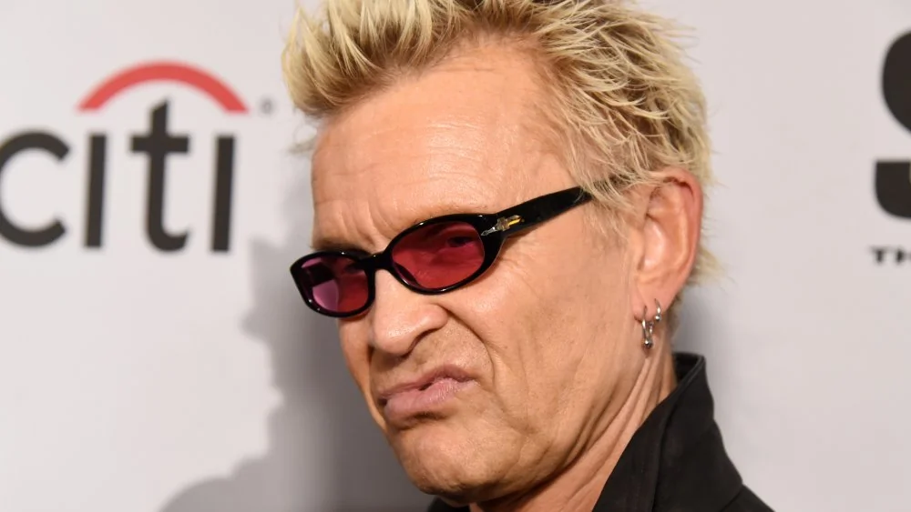 Billy Idol : découvrez sa fortune incroyable
