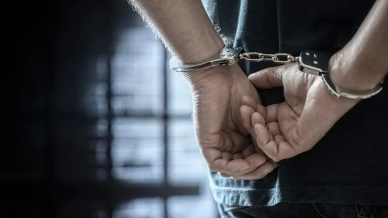 Comment Jeffrey Dahmer a été finalement arrêté