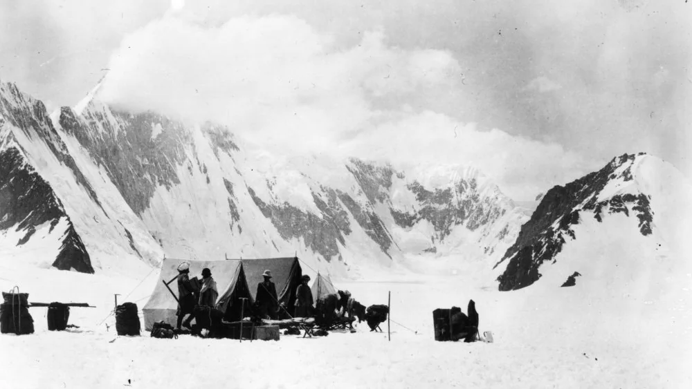 Découverte de virus anciens dans un glacier tibétain
