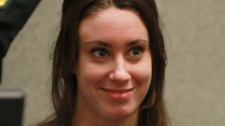 Secrets de cellule : Casey Anthony et son amie inquiète