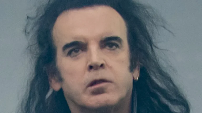 Simon Gallup quitte The Cure : Pourquoi ce départ surprenant ?