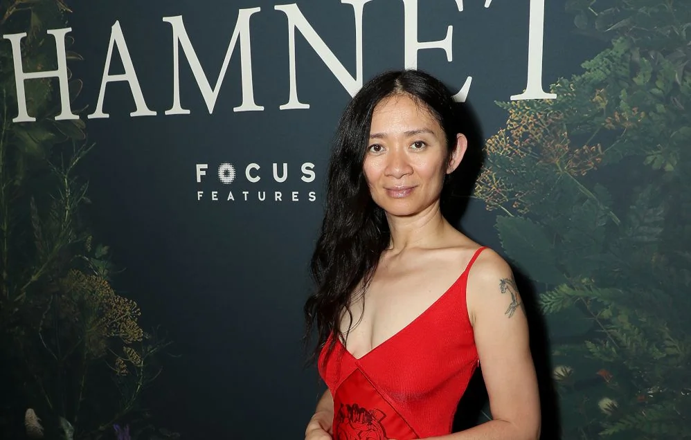 Chloé Zhao devient doula de fin de vie pour vaincre sa peur de la mort