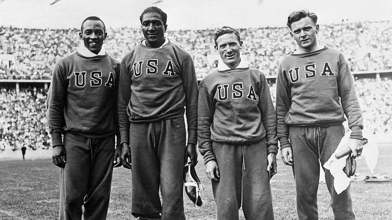 Foy Draper avec l'équipe de relais américaine aux Jeux olympiques de 1936