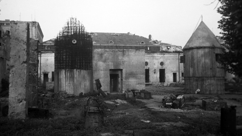 Le Führerbunker partiellement détruit