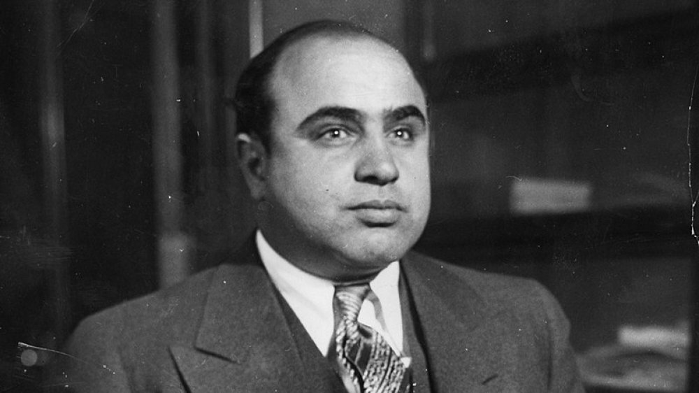 Al Capone profil droit