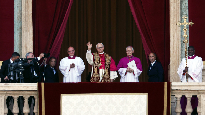 Le nouveau pape élu Léon XIV au Vatican