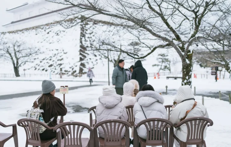 Japon : des chutes de neige historiques font trente morts