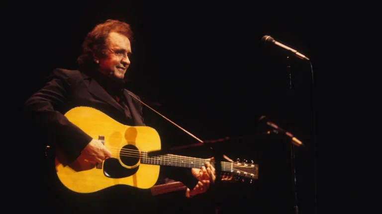 Johnny Cash à Folsom : L&rsquo;histoire vraie d&rsquo;un concert pénitentiaire mythique