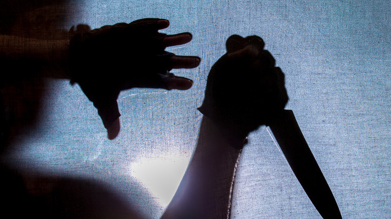 Homme avec un couteau