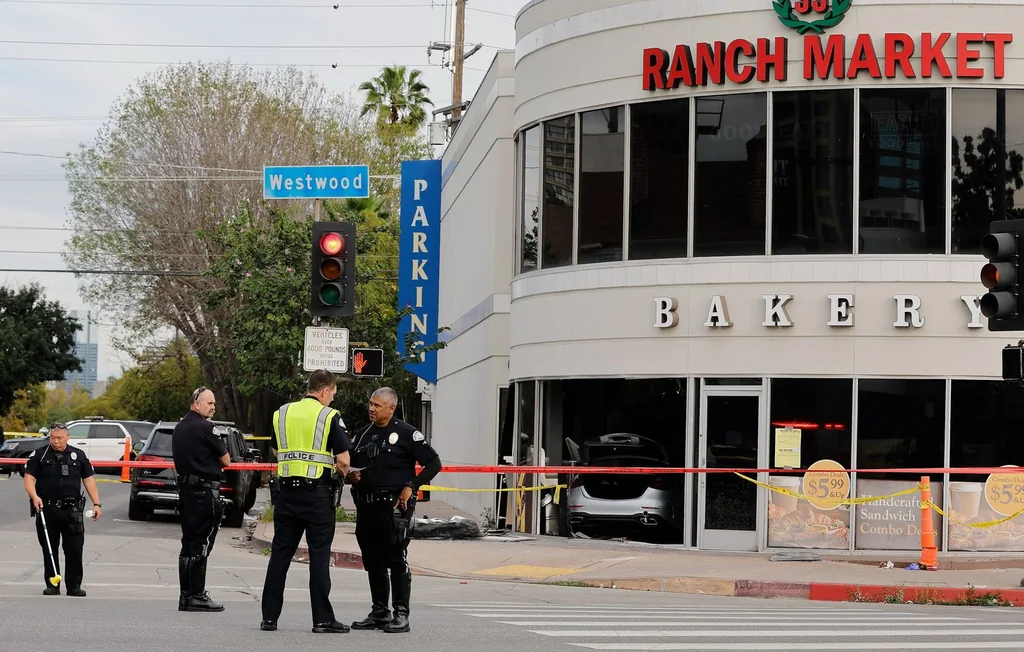 Los Angeles : Une conductrice de 92 ans percute un commerce, 3 morts