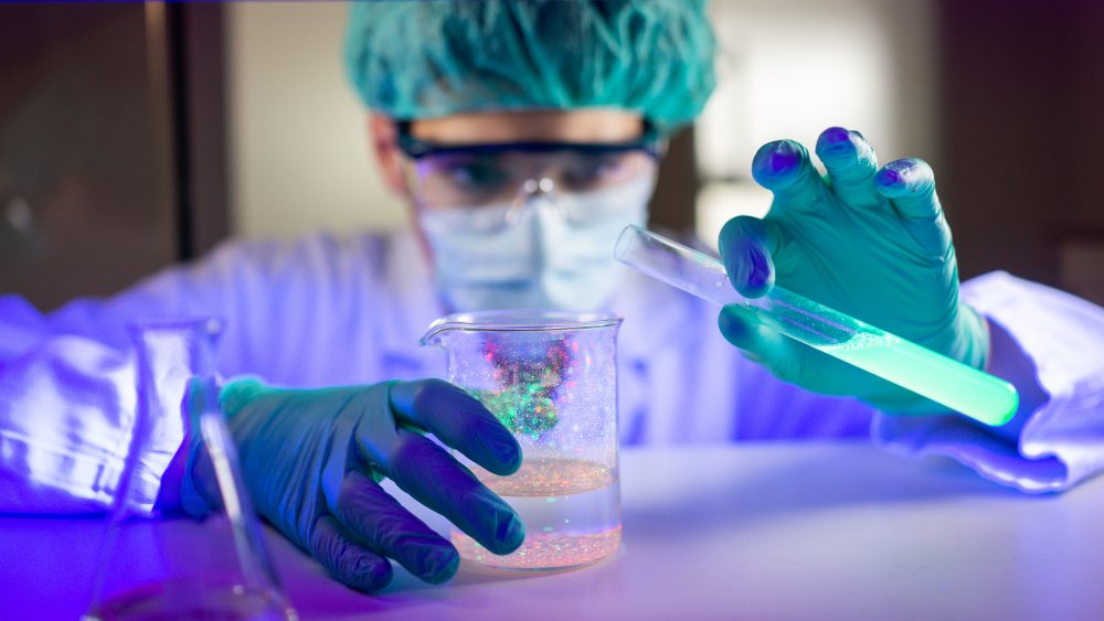 scientifique en laboratoire