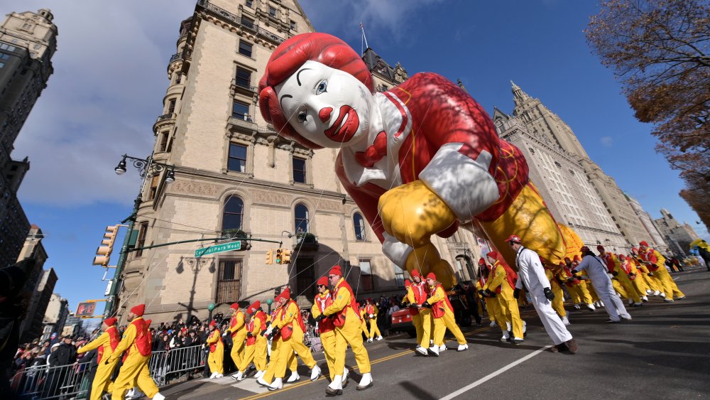 Ronald McDonald, mascotte d'entreprise controversée