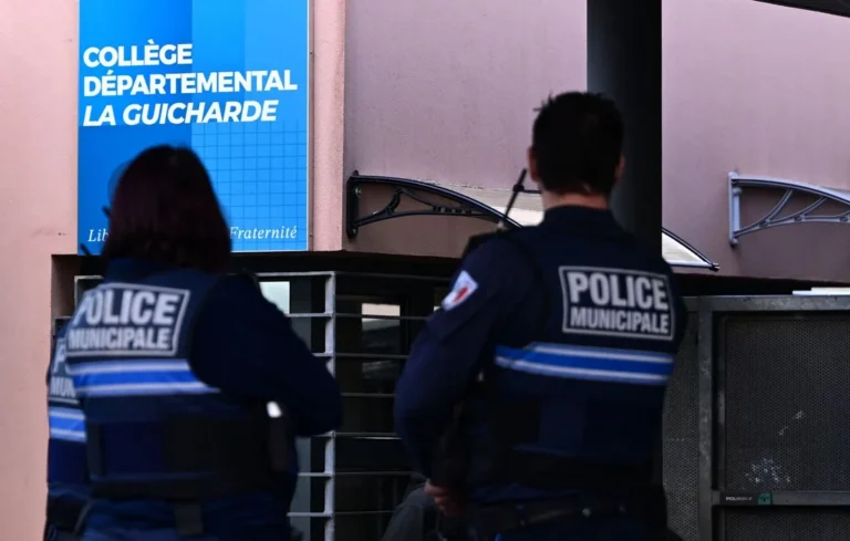 Sanary-sur-Mer : Une enseignante poignardée en cours, un élève arrêté