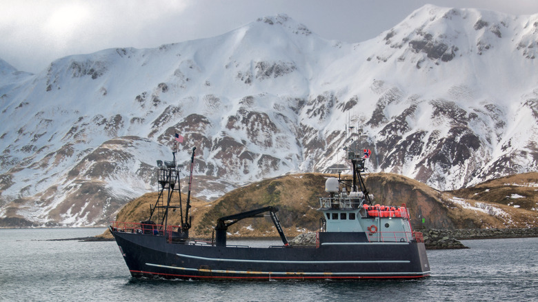 Bateau de collecte de crabes en Alaska