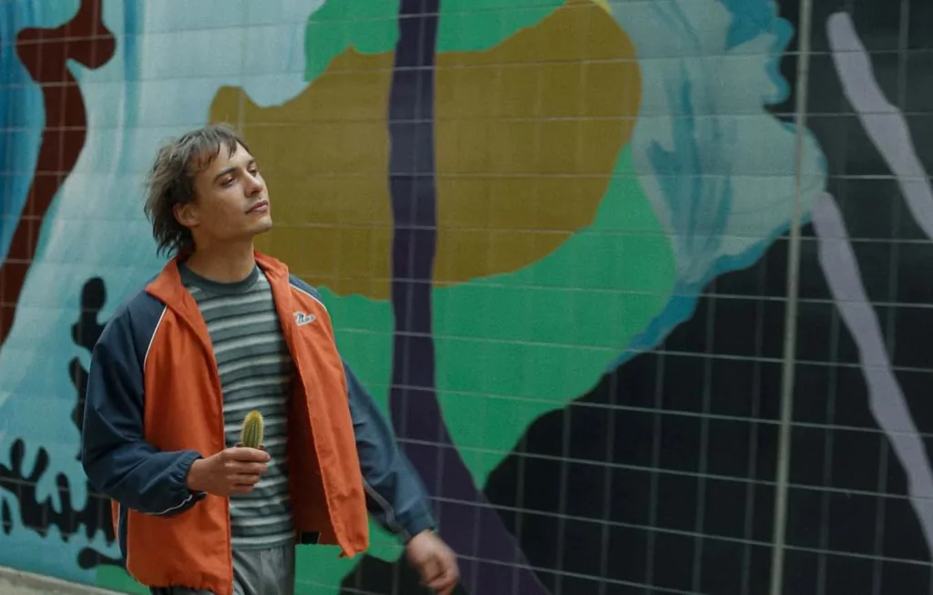 Urchin : Harris Dickinson passe à la réalisation avant de jouer Lennon