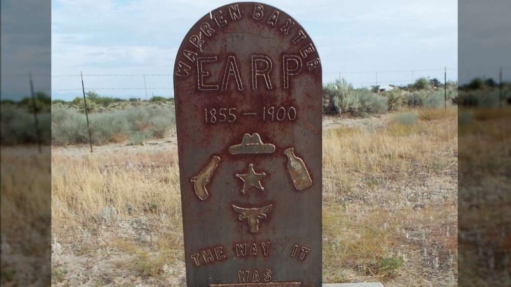 Tombe de Warren Earp