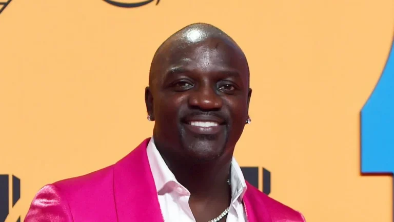 Akon lance sa ville crypto au Sénégal avec la monnaie Akoin