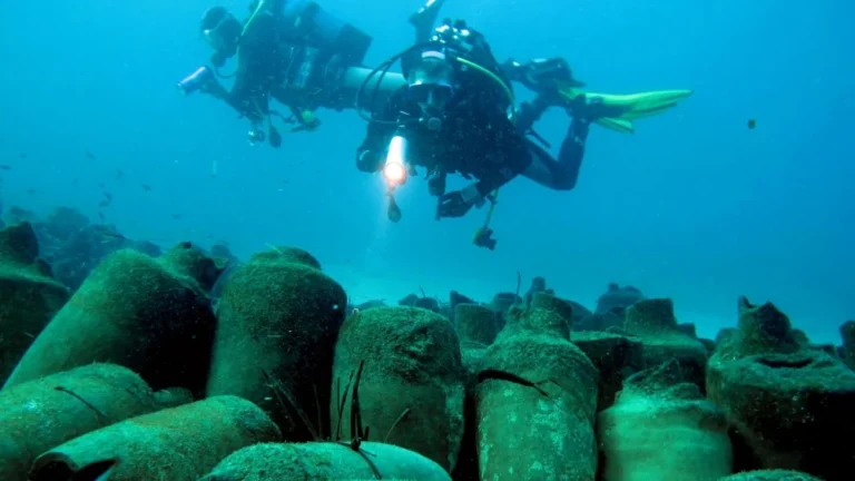 Découverte d&rsquo;une épave romaine en Méditerranée : révélations fascinantes