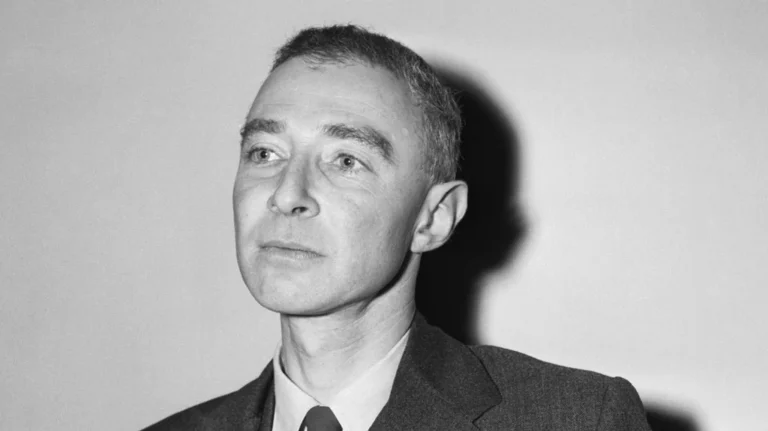 La Mort Triste d&rsquo;Oppenheimer, Créateur de la Bombe Atomique
