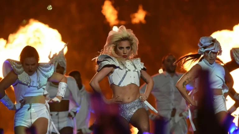 Que font vraiment les joueurs pendant la mi-temps du Super Bowl?