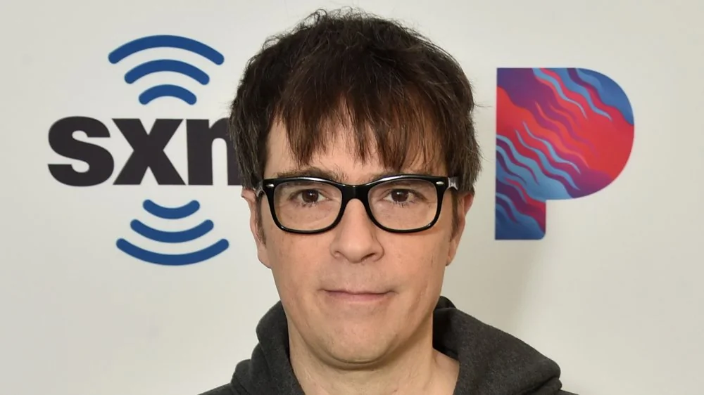 Rivers Cuomo de Weezer : Découvrez sa valeur nette impressionnante