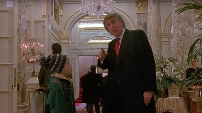 Scène de Trump dans Home Alone 2 coupée au Canada