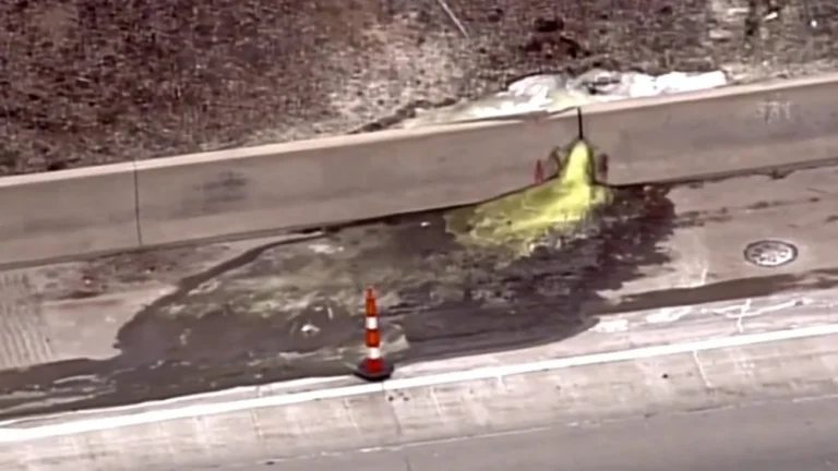 Une Eruption de Slime Cancérigène sur les Routes de Détroit