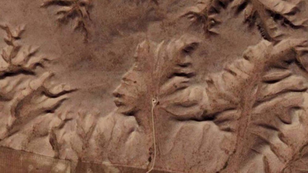 Le Badlands Guardian vu depuis Google Earth au Canada