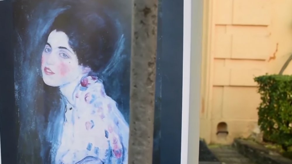 Découverte de la peinture dans un mur