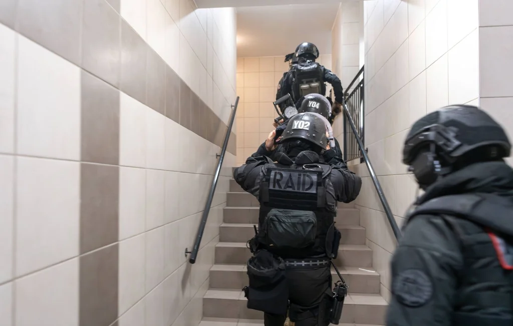 Châteauroux : Un forcené de 78 ans attaque la police à la grenade