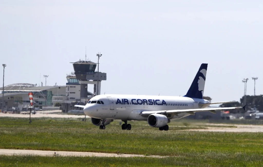 Corse : le contrôleur aérien endormi à Ajaccio mis en examen