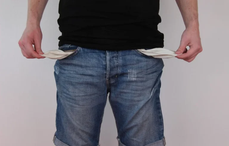 Un majeur peut exiger l&rsquo;aide financière de ses parents
