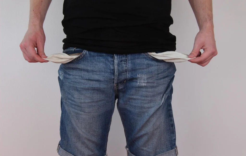 Un majeur peut exiger l'aide financière de ses parents