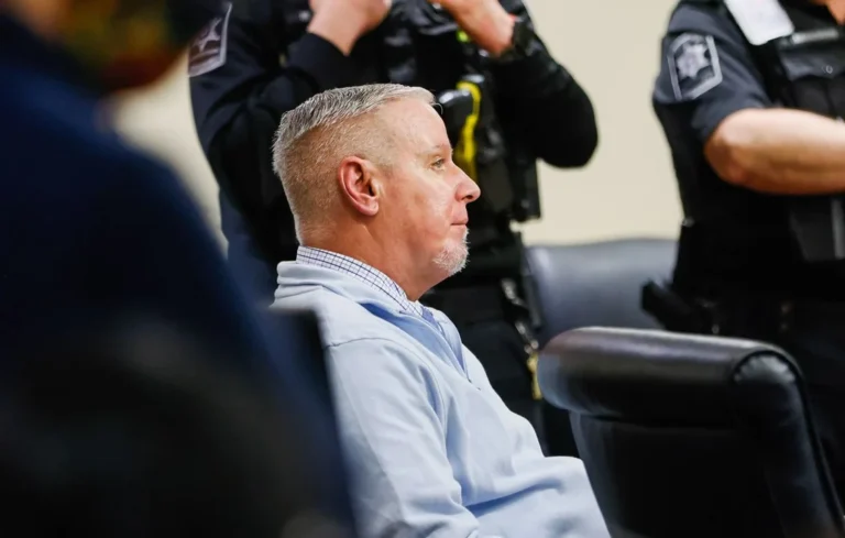 États-Unis : le père d&rsquo;un tireur scolaire déclaré coupable