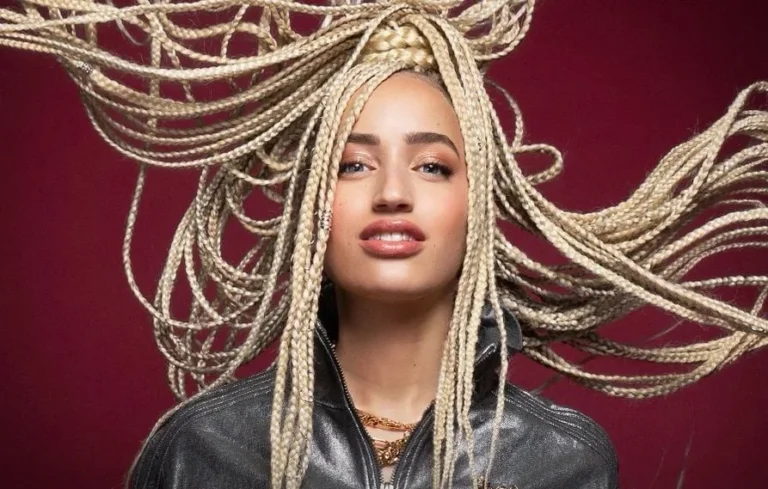 Eurovision 2026 : Monroe représentera la France avec « Regarde ! »