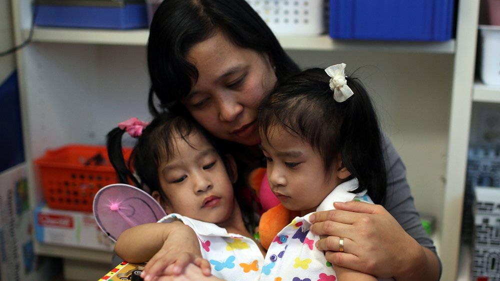 Jumeaux siamois, rapprochement