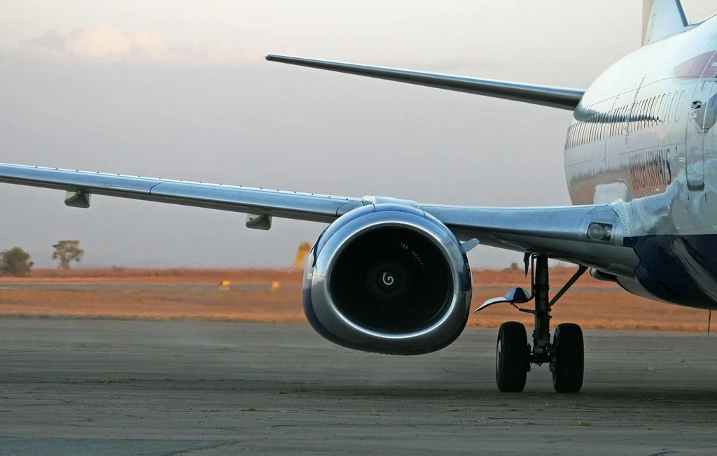 Impact de balle sur un avion d'American Airlines en Colombie