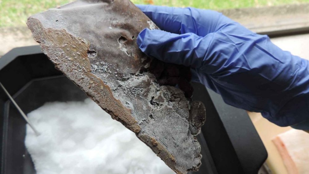 Couteau en fèces congelées — image