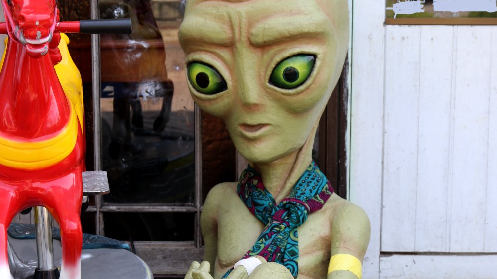mère extraterrestre verte