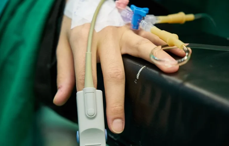 Londres : décès par surdose de paracétamol pour une simple fracture