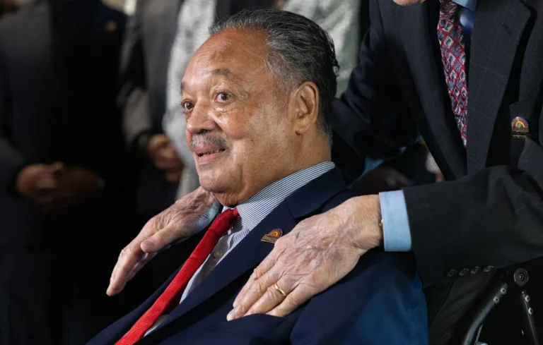 Le militant des droits civiques Jesse Jackson est mort à 84 ans