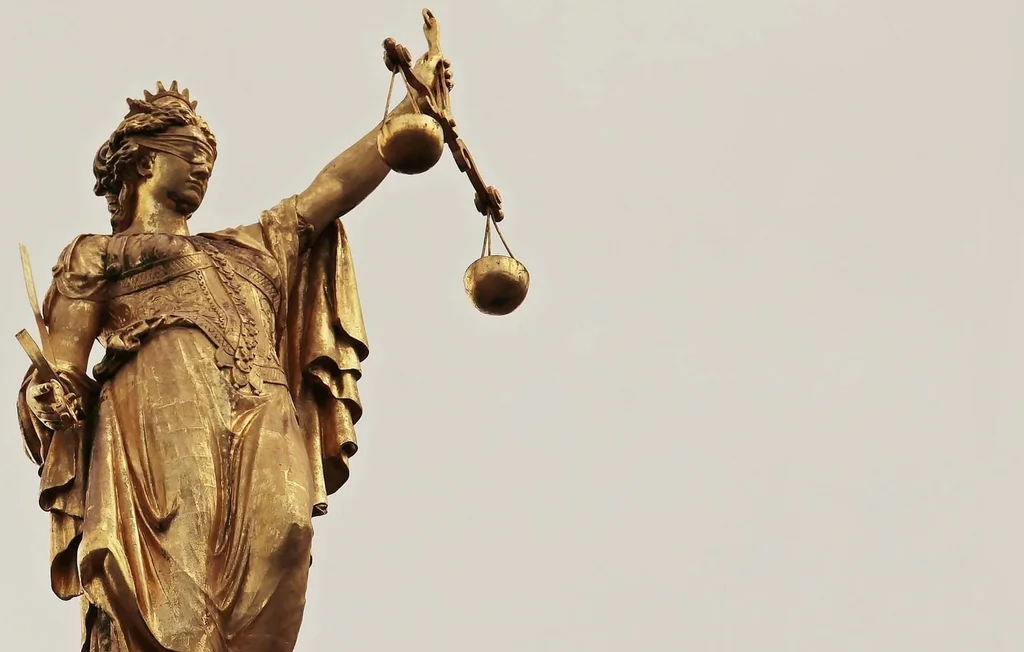 Royaume-Uni : Condamné pour avoir forcé sa compagne à s'enlaidir