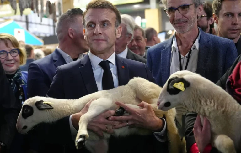 Salon de l&rsquo;Agriculture : La visite d&rsquo;Emmanuel Macron sans vaches