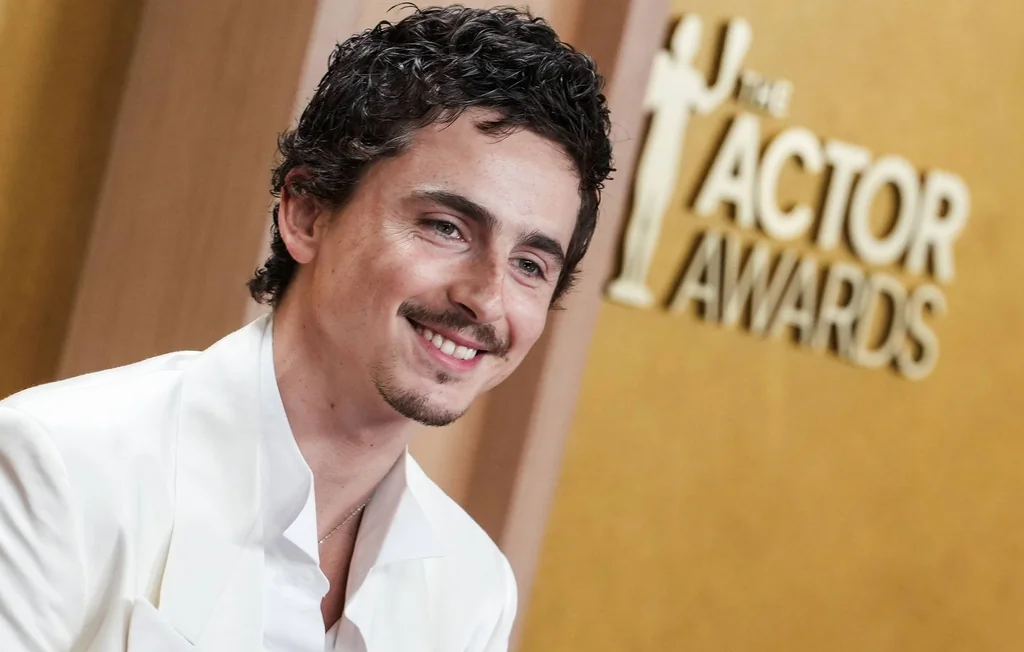 Timothée Chalamet taclé avec humour par les opéras du monde entier