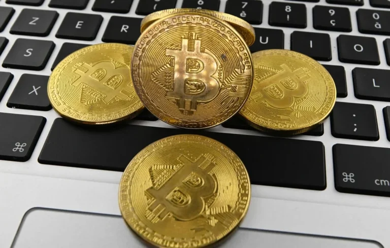 Yvelines : un couple séquestré, 900 000 € en bitcoins dérobés