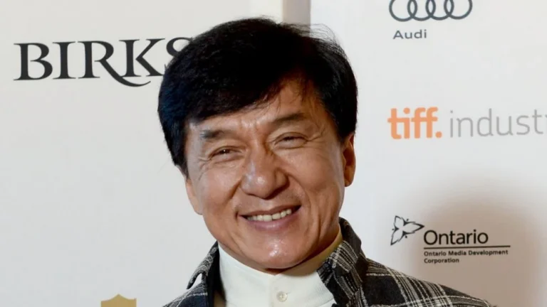 Combien de ceintures noires Jackie Chan a-t-il réellement ?