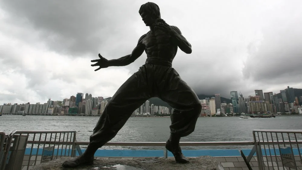 La Fortune de Bruce Lee : Un Héros de l'Action et de la Philosophie
